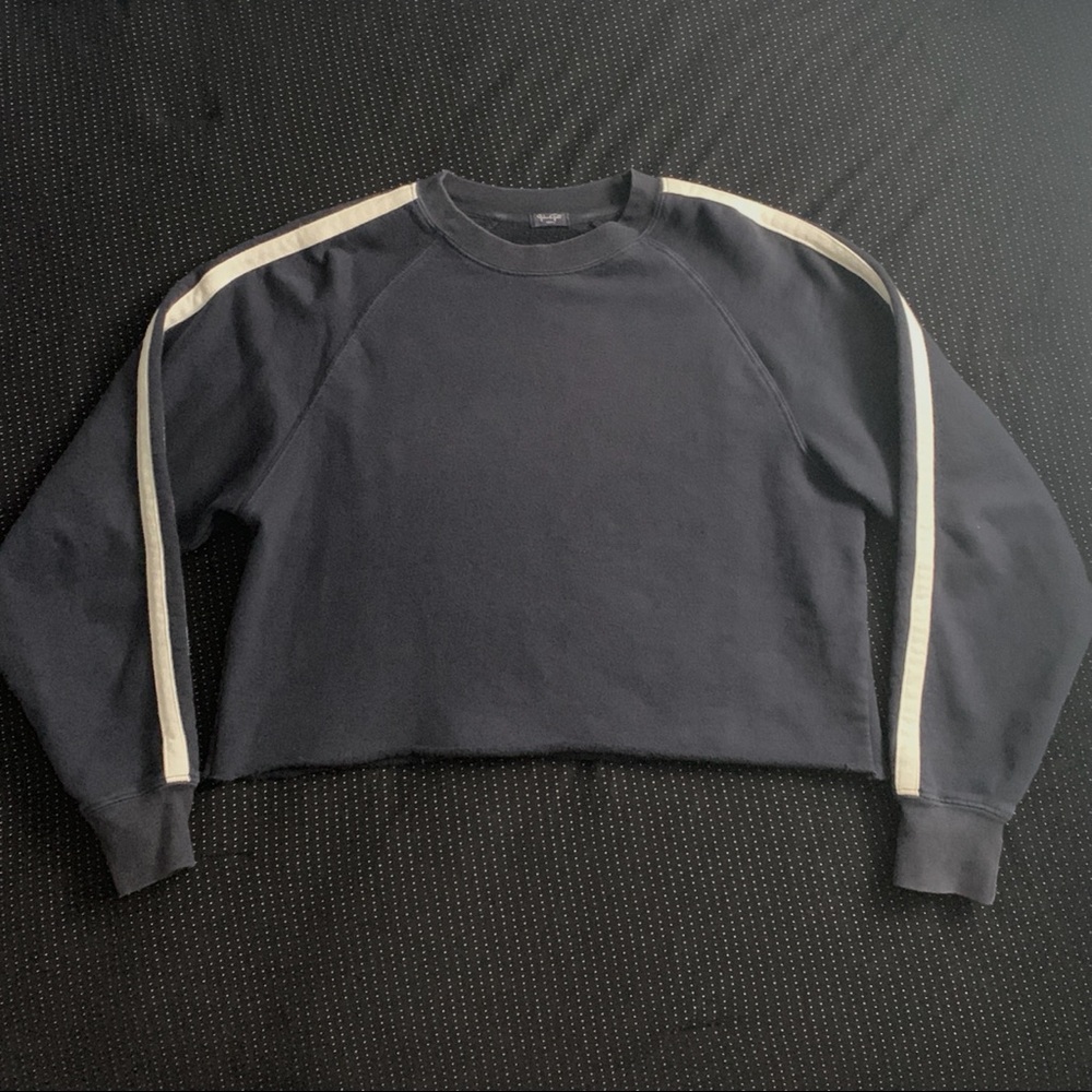 ✰Brandy Melville✰ sweatshirt